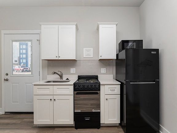 5th image of 1456 NW 6th Pl Unit 1