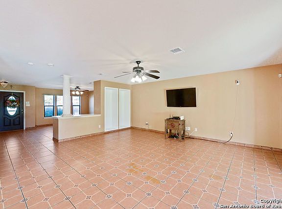 5th image of 406 Empresario Dr