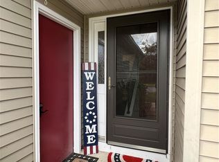 1470 Wood Dr, Farmington, NY 14425