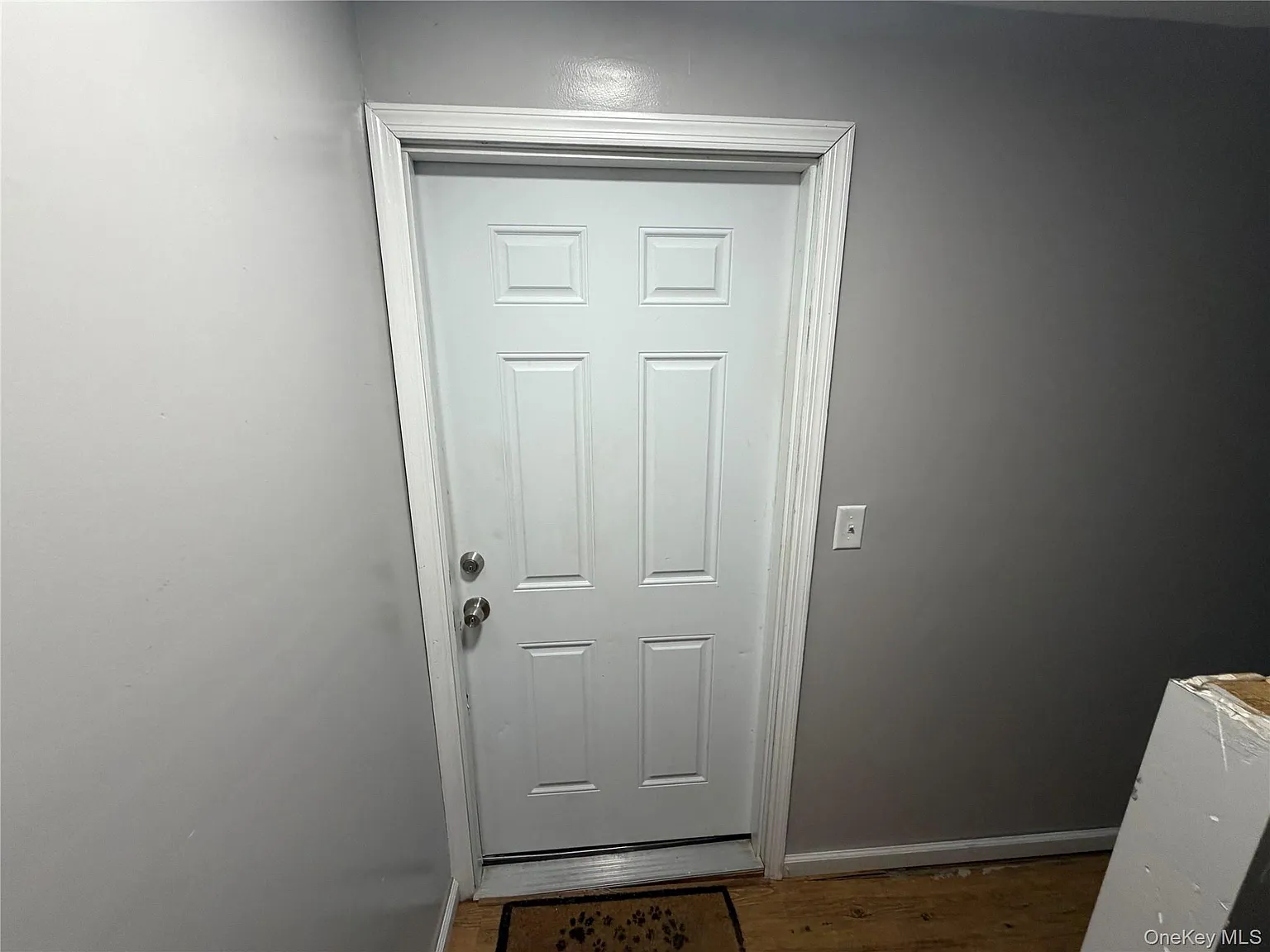 2 bed, 1.0 bath, 700 sqft, $1,800 — Photo 2