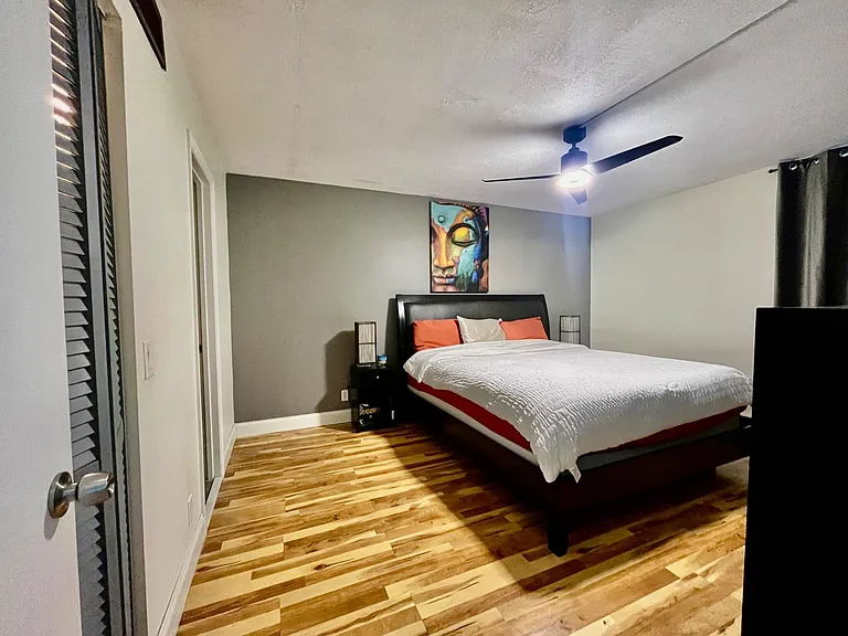 113 Lake Emerald Dr #209 — Photo 7