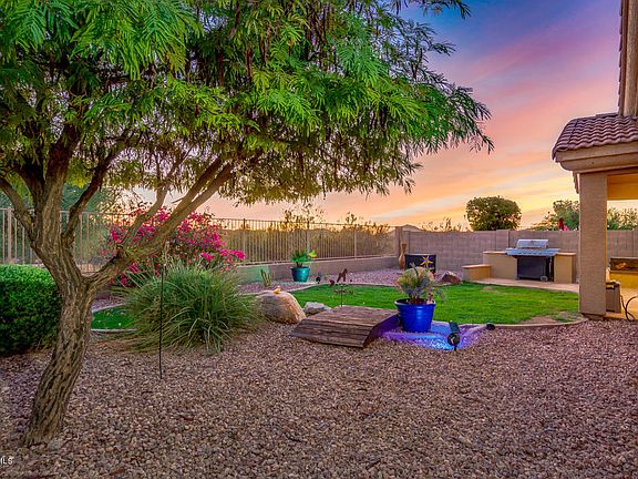 5th image of 17377 W Coyote Trail Dr