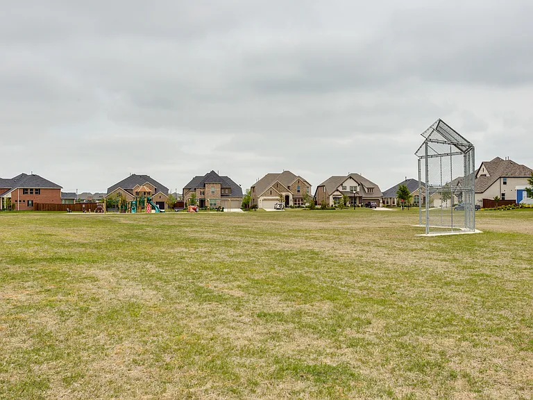 2811 Killdeer Trl — Photo 32