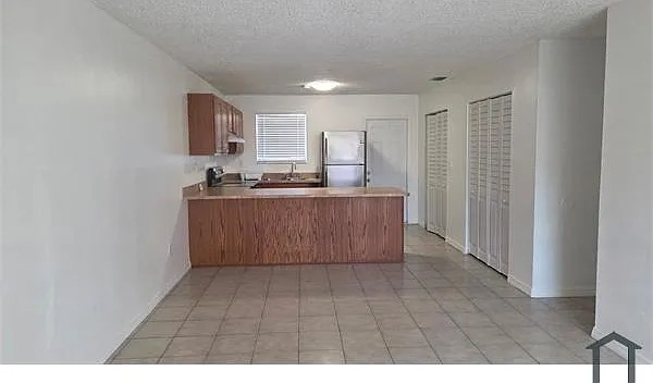 20 SW 12th Ave — Photo 4