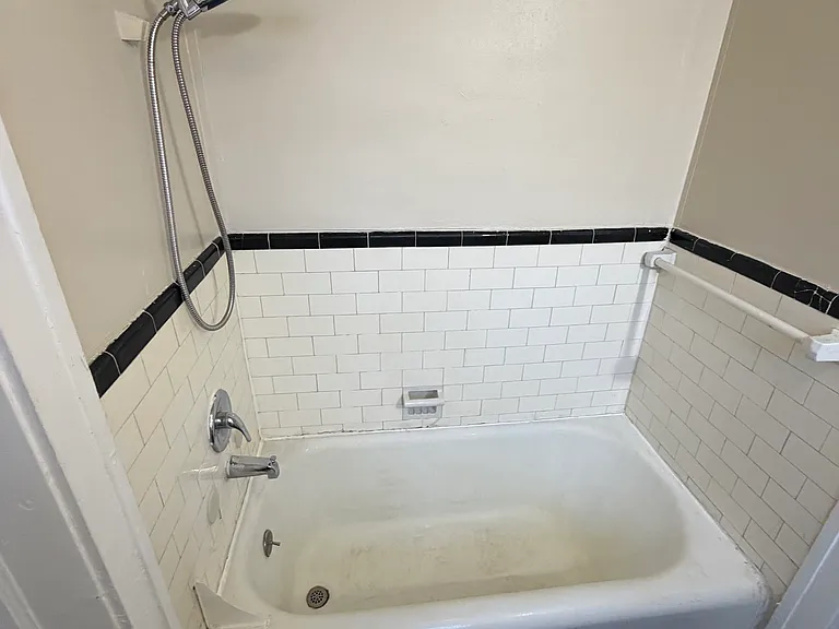 119 Albemarle Ave SW #B1 — Photo 25