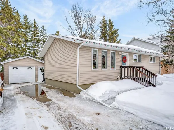 205 McCosh DRIVE, Melfort, SK S0E 1A0