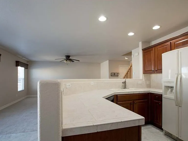 4026 Berwick Ln — Photo 7