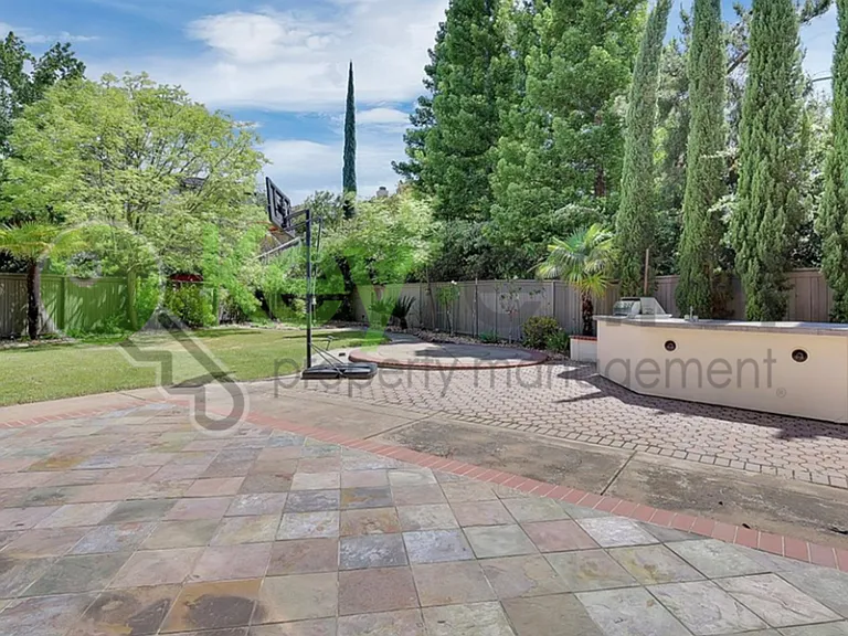 208 Otter Glen Ct — Photo 44
