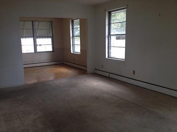 2nd image of 1902 Rodman Ave