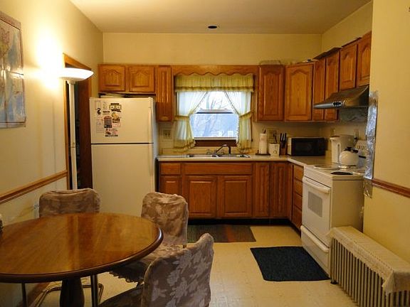 Large Eat in Kitchen