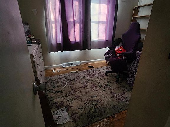 4th image of 121 McClellan Ave