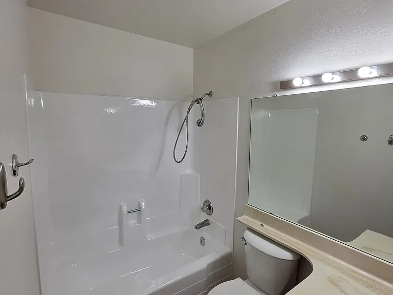540 N May St #3119 — Photo 20
