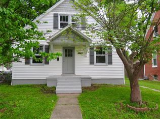 1417 14th St, Highland, IL 62249