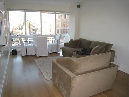 Rented by Platinvm Property Group New York | media 22