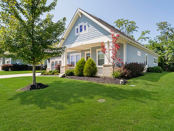 3rd image of 10994 Edgewood Dr