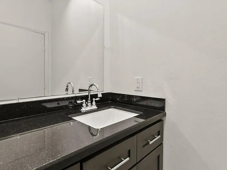 701 N Main St #C — Photo 9