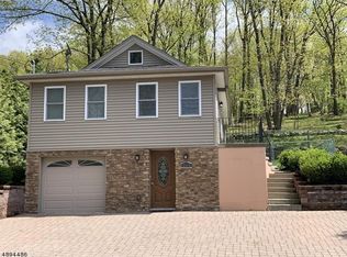 247 Stanhope Rd, Sparta, NJ 07871