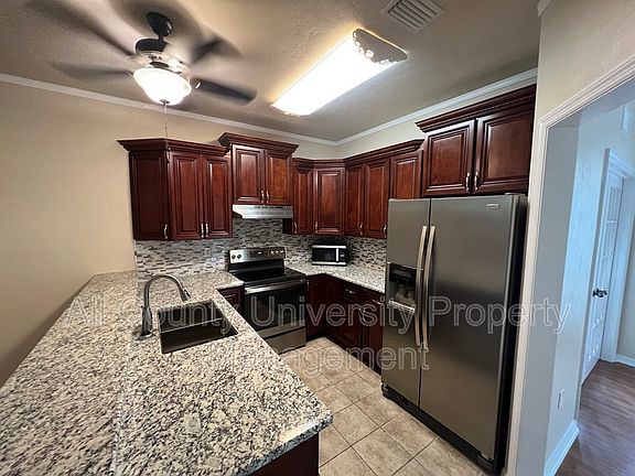 5th image of 11540 NW 17th Pl