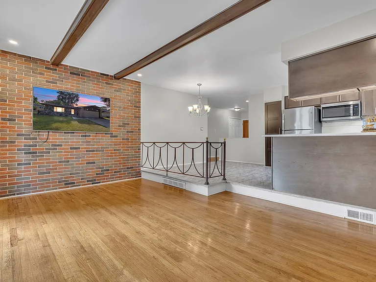 23520 Brandywynne St — Photo 33
