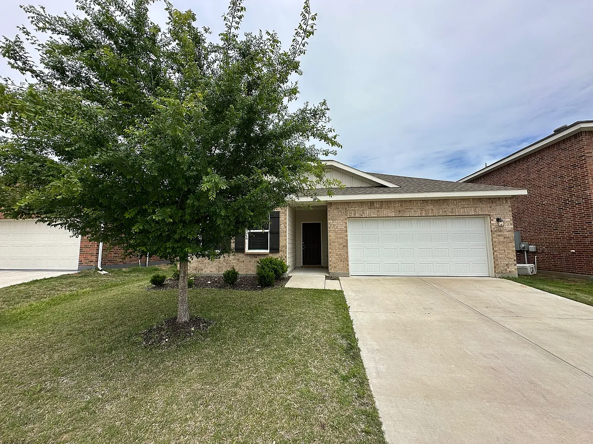 Building Photo - 1604 Shadow Hawk Dr