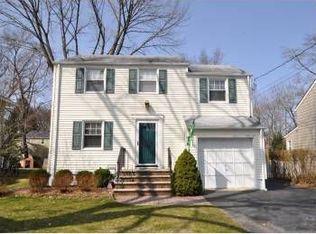 65 N Summit Ave, Chatham, NJ 07928