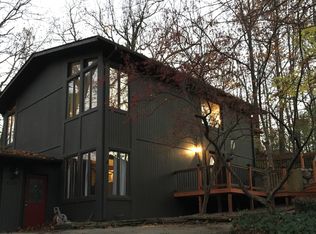 8920 Minne Wanna Rd, Clarkston, MI 48348