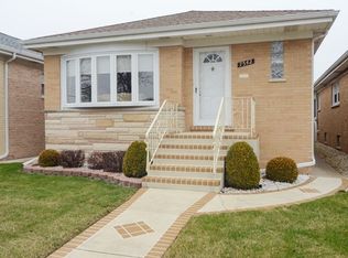 7542 W Argyle St, Harwood Heights, IL