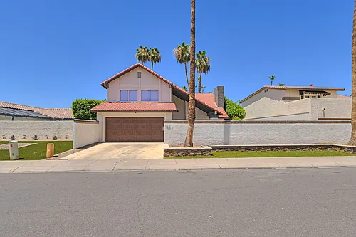 1602 E Weathervane Ln Photo 1