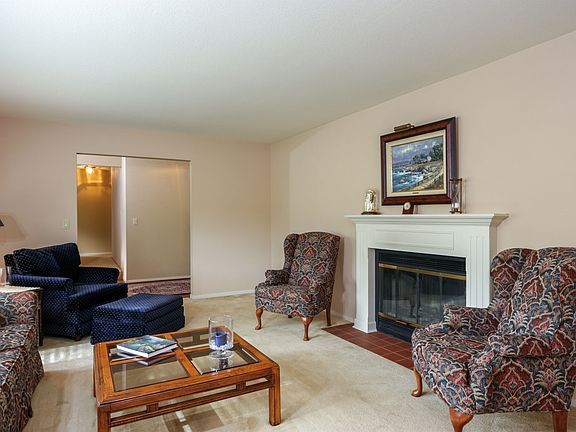 3rd image of 270 Hidden Creek Dr