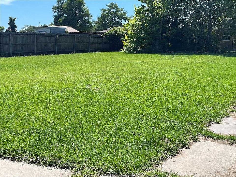 2nd image of 2416 Kinglet Dr