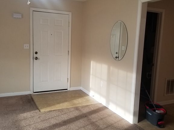 5th image of 108 Kenilworth Ct APT D