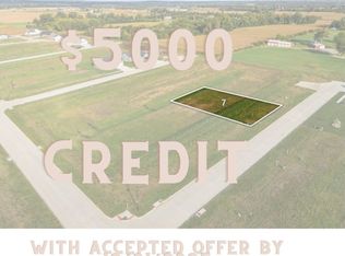 3329 Towne Ct, Robins, IA 52328