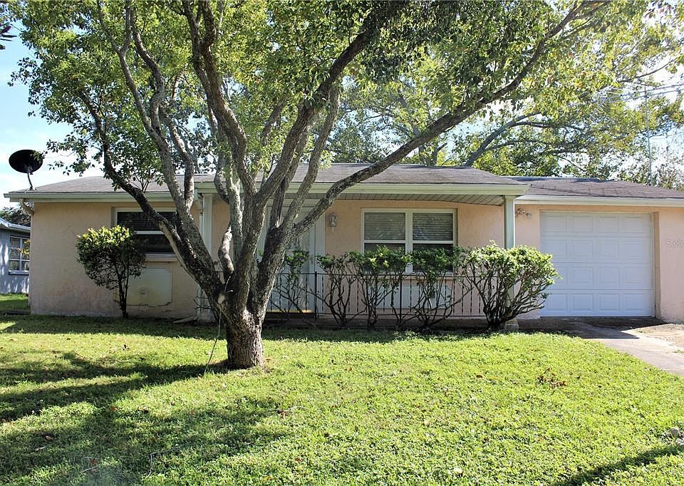 1st image of 7810 Farmlawn Dr