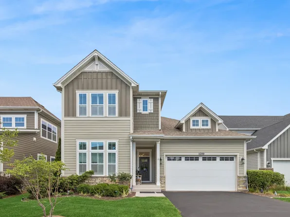 1099 Ironwood Ct, Glenview, IL 60025