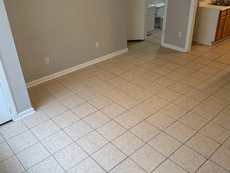 31 Elm St #9 — Photo 1
