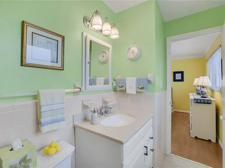 780 10th Ave S #22 — Photo 16
