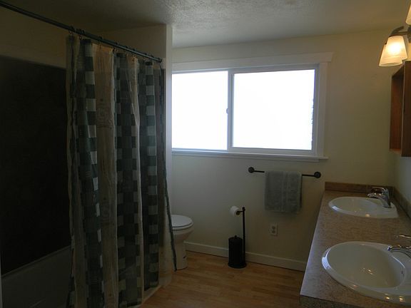 5th image of 517 S 52nd St