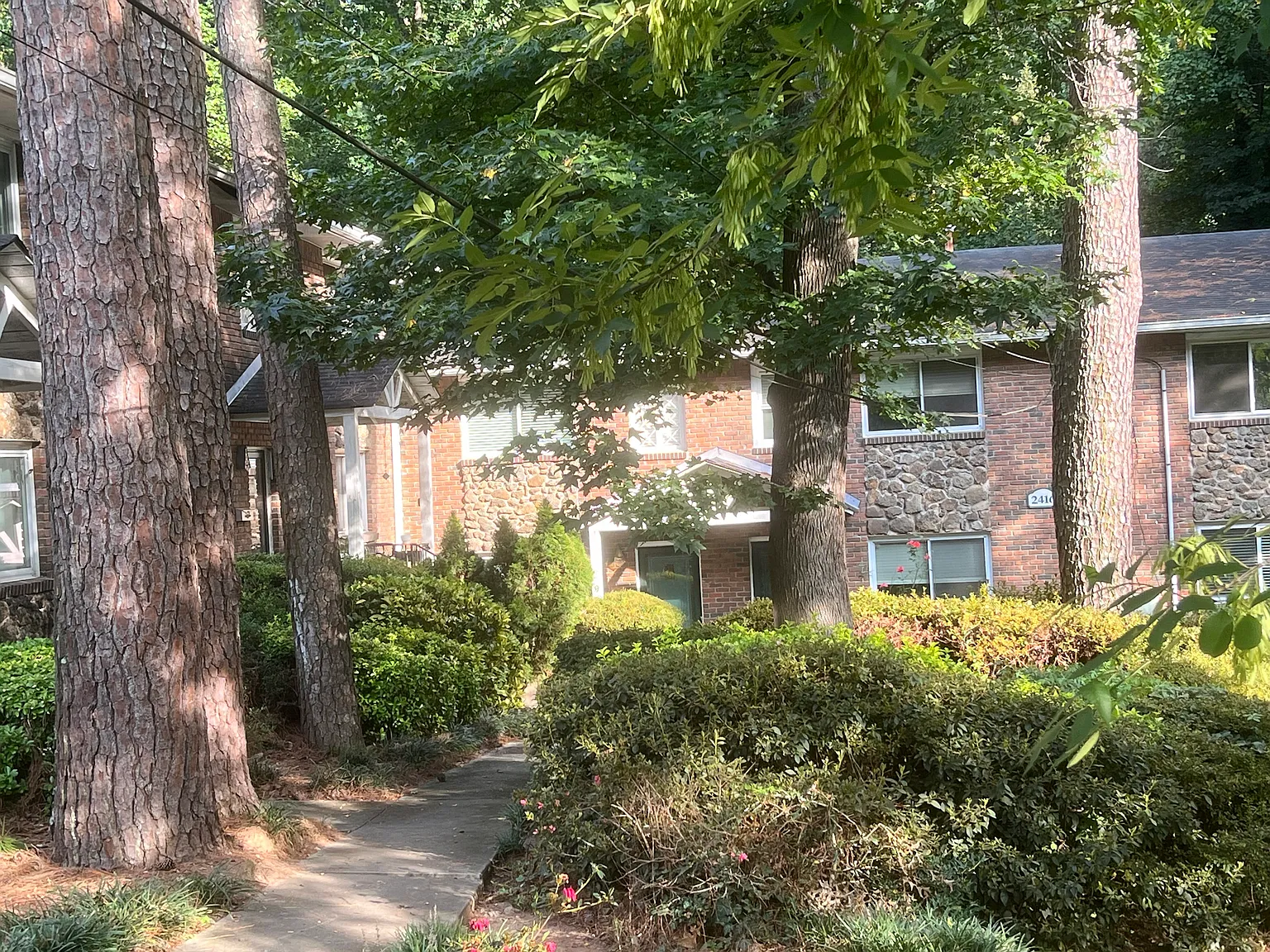 2 bed, 1.5 bath, 1116 sqft, $1,999 — Photo 1