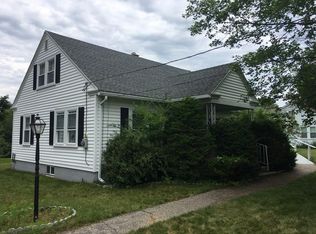 129 Oakham Rd, Barre, MA 01005