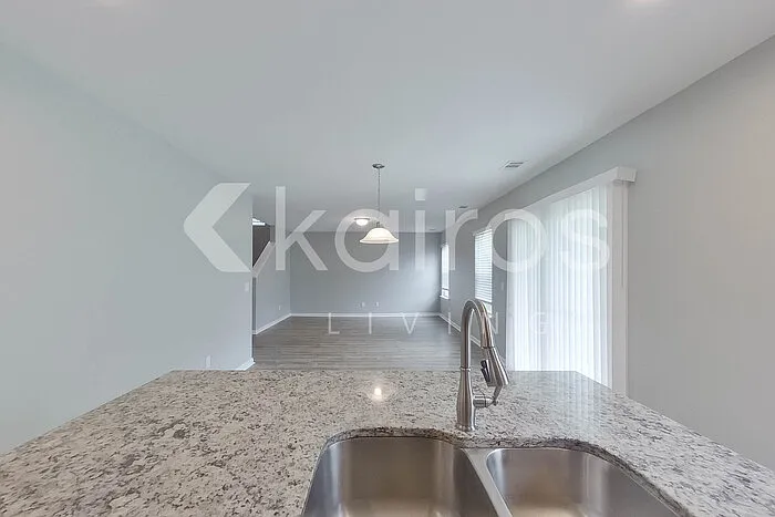 109 Saint Matthew Way — Photo 7