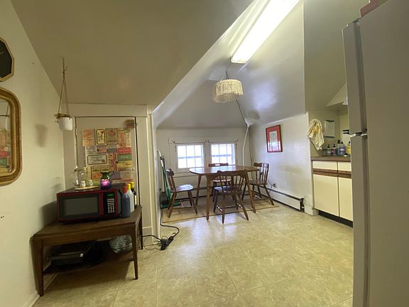 2nd image of 915 E Ann St APT 6
