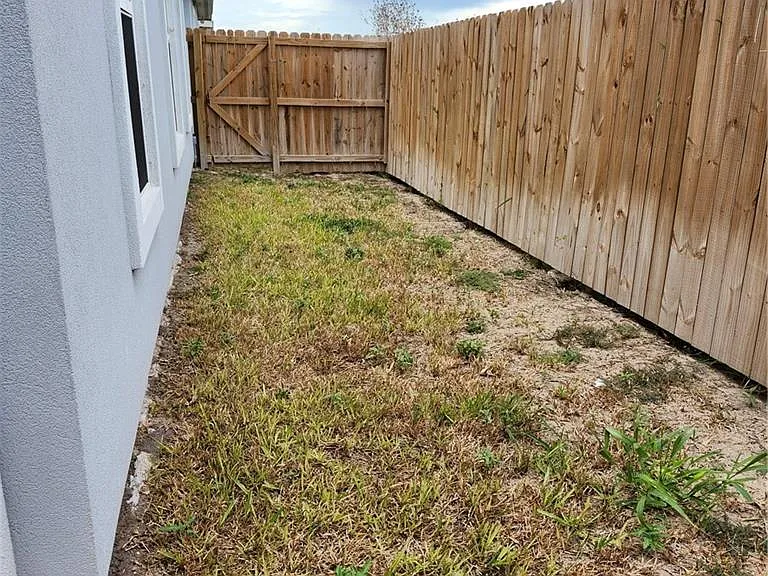 918 N Clarence Ave #2 — Photo 12