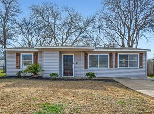 1704 E Mitchell St, Arlington, TX 76010