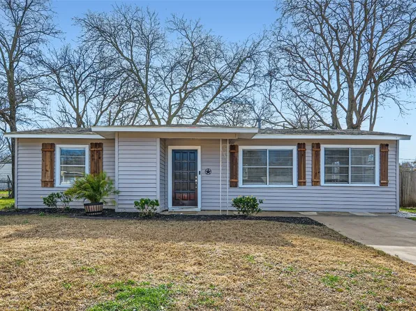 1704 E Mitchell St, Arlington, TX 76010