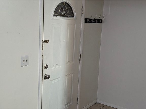 2nd image of 448 Glenwood Dr