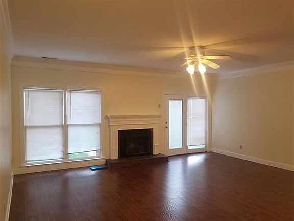 2nd image of 2400 Johnstone Cir SE
