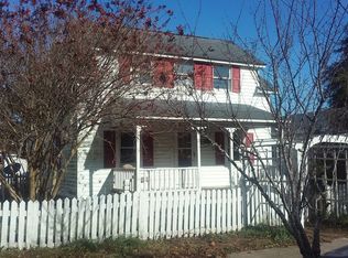 1002 Fisher St, Morehead City, NC 28557