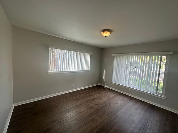 4th image of 778 Villa Ave #778