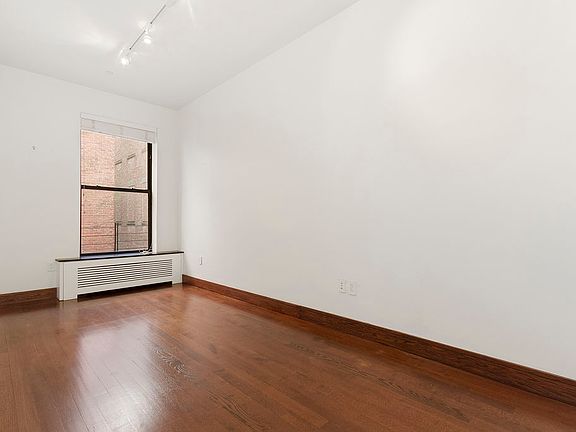 4th image of 1043 Madison Ave #2