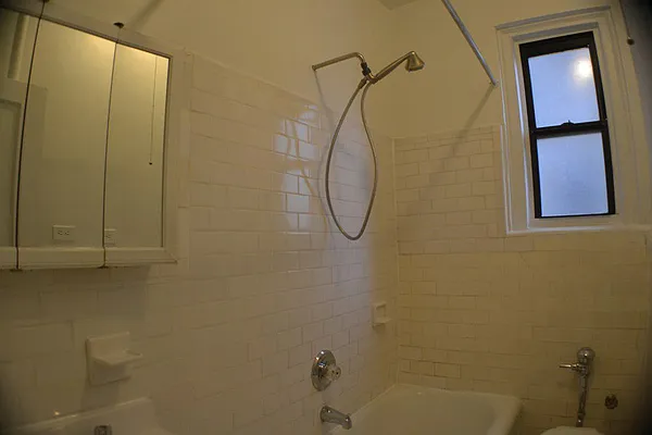 Rented by Christie Property Group | media 27